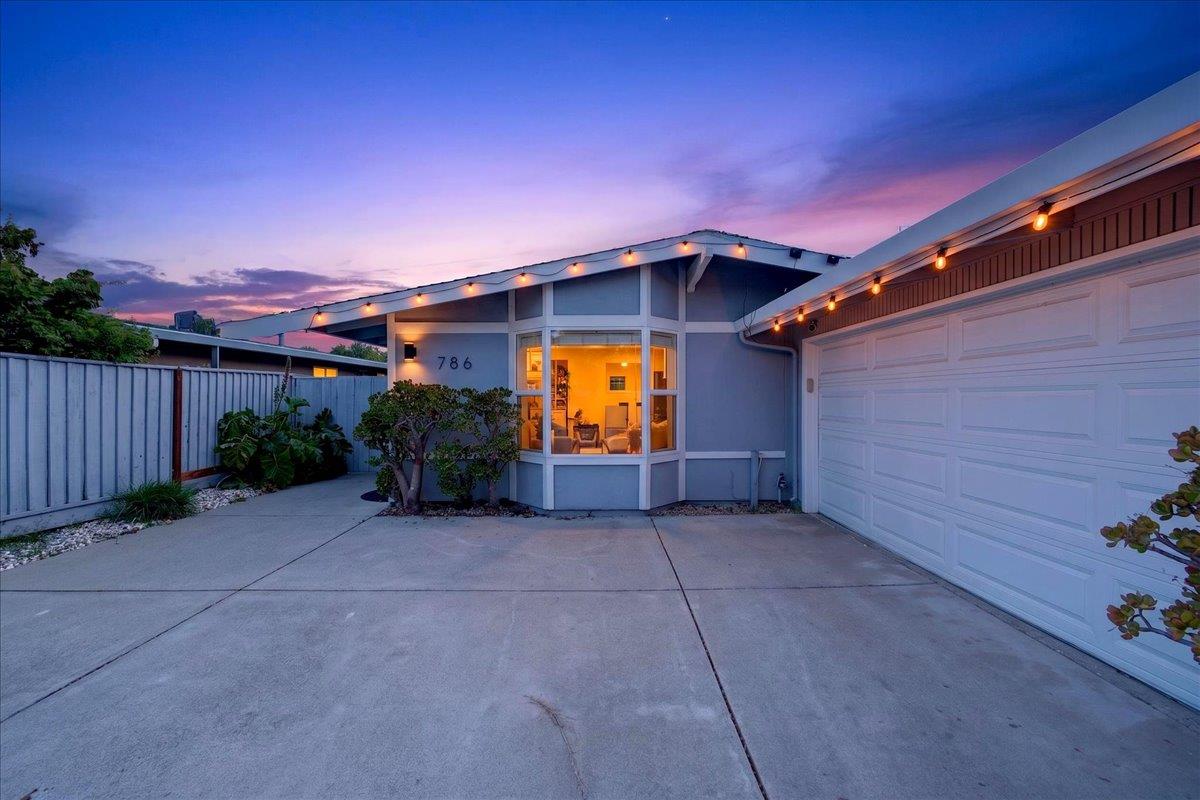 786 Lakewood Drive