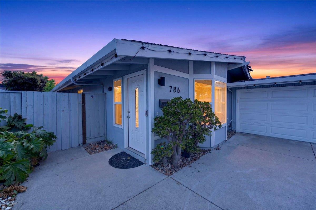786 Lakewood Drive