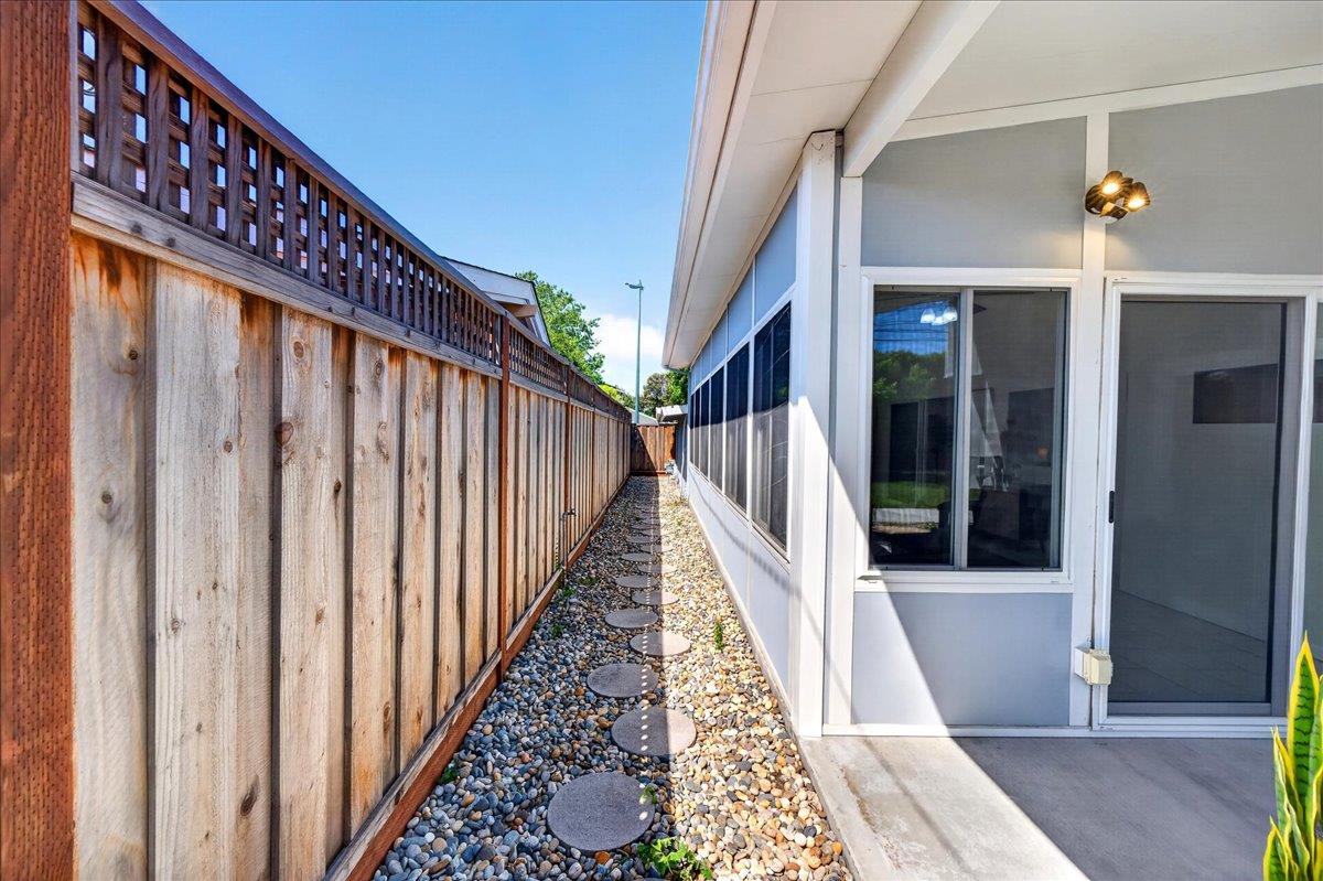 786 Lakewood Drive