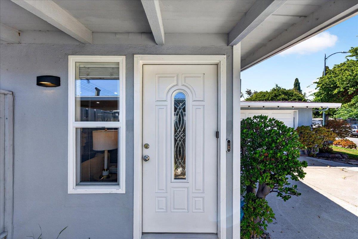 786 Lakewood Drive