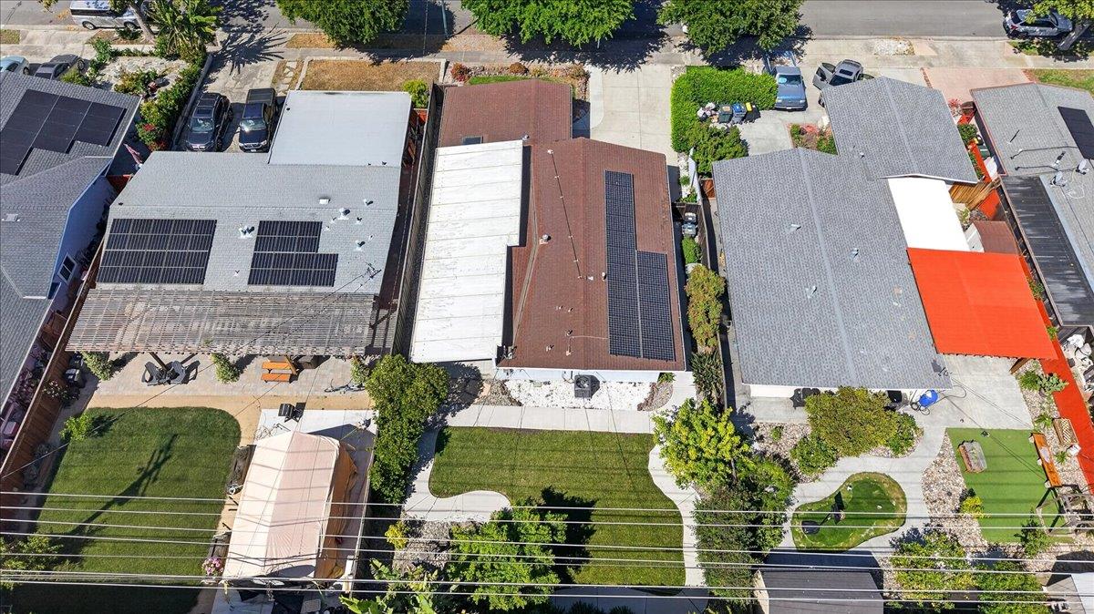 786 Lakewood Drive