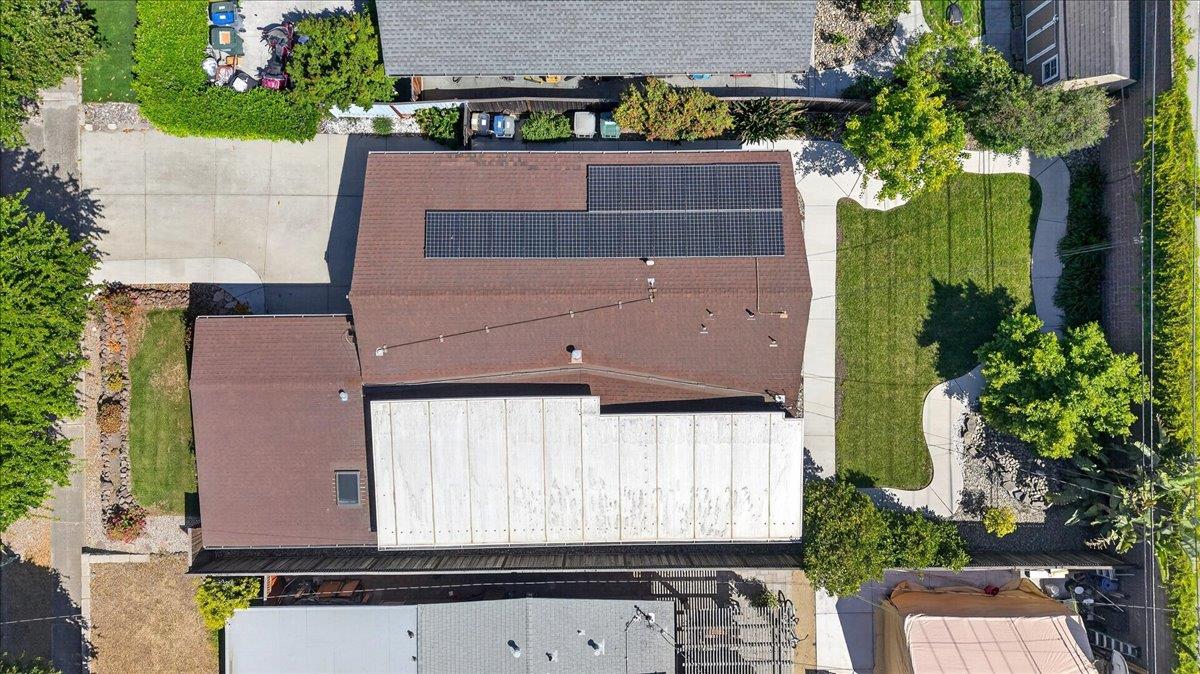 786 Lakewood Drive