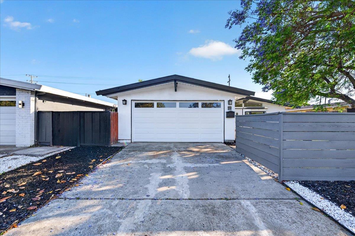 854 Lakewood Drive