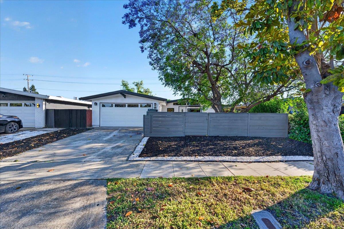 854 Lakewood Drive