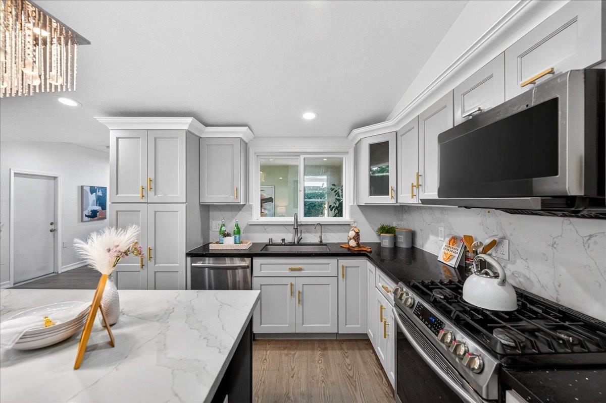 854 Lakewood Drive