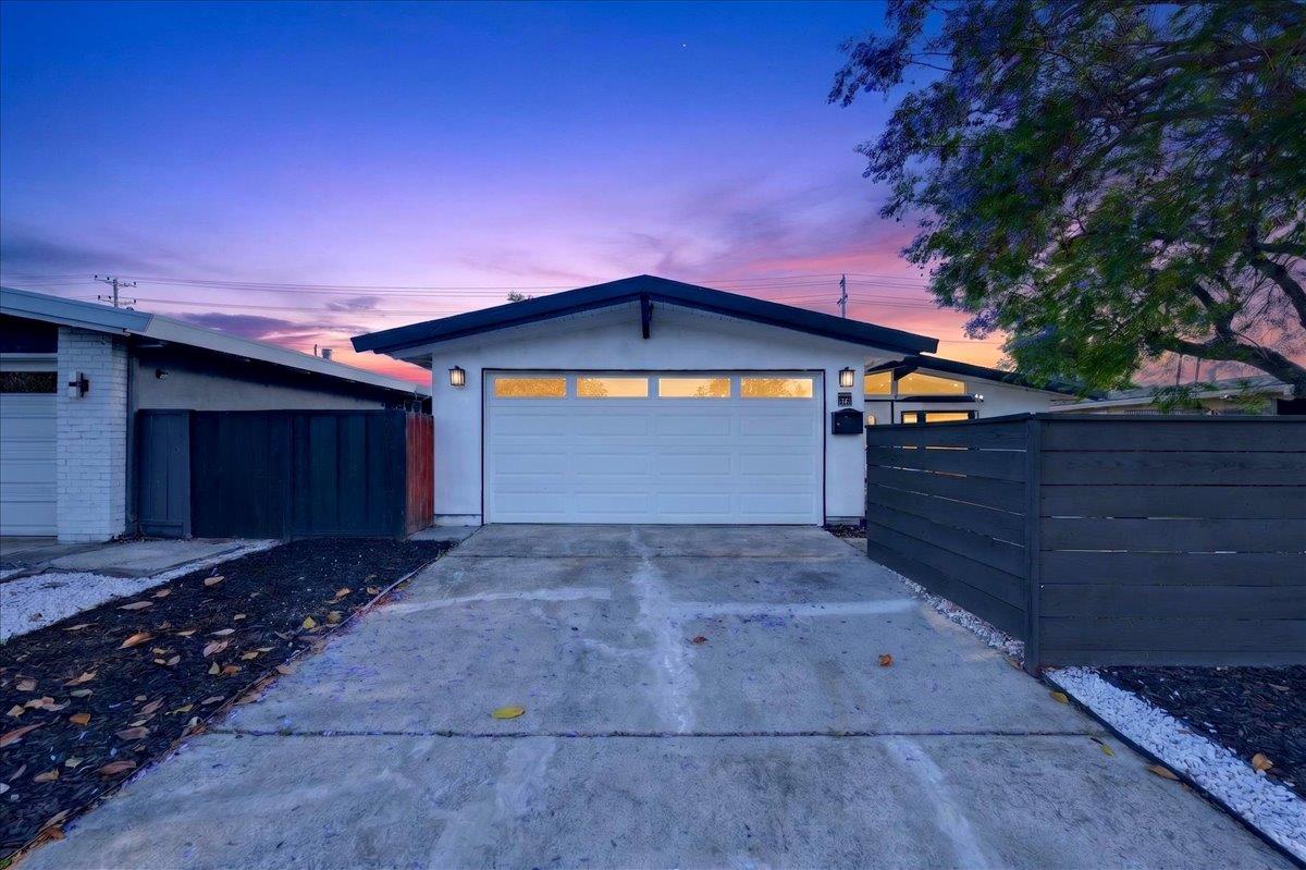 854 Lakewood Drive