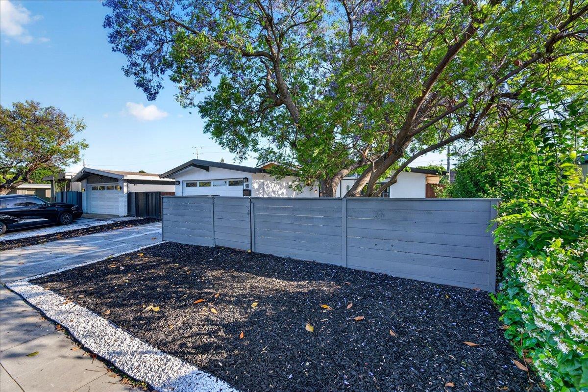 854 Lakewood Drive