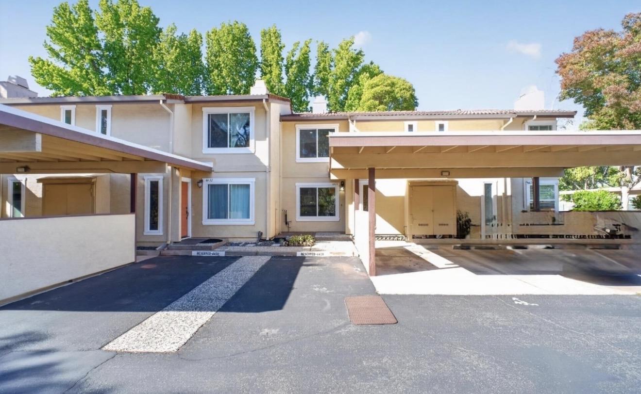 4428 Del Valle Parkway