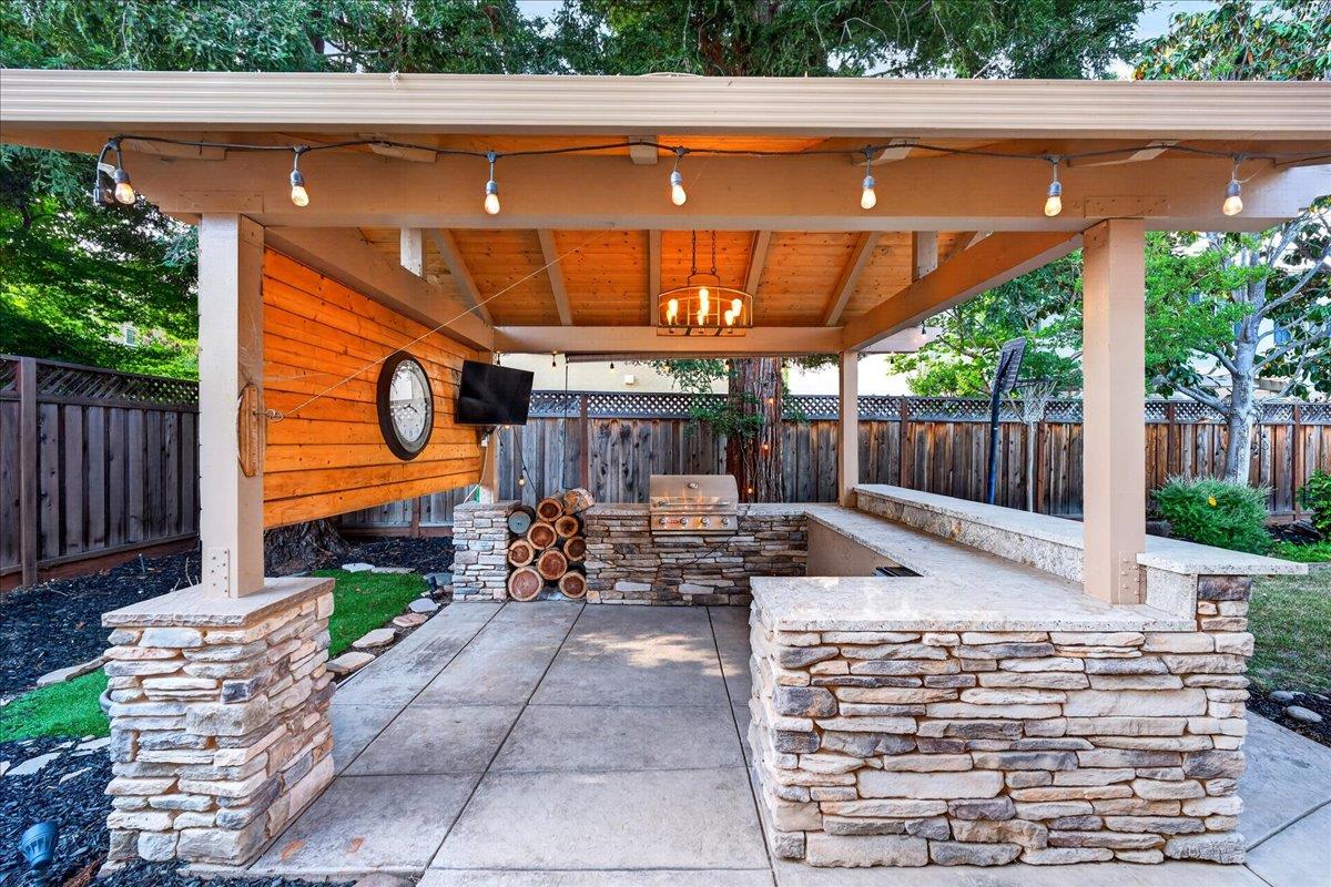 1301 Peregrine DR