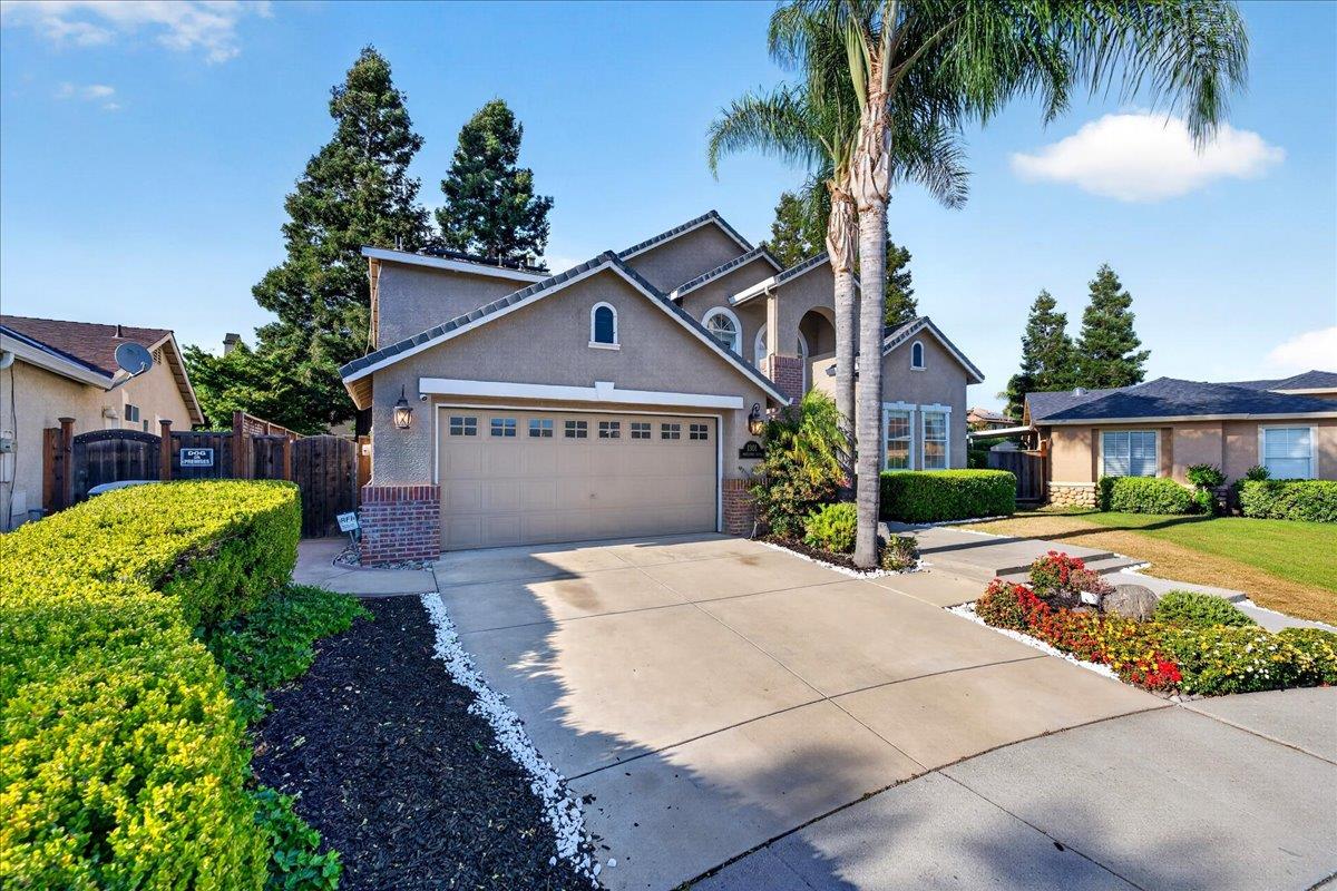 1301 Peregrine DR