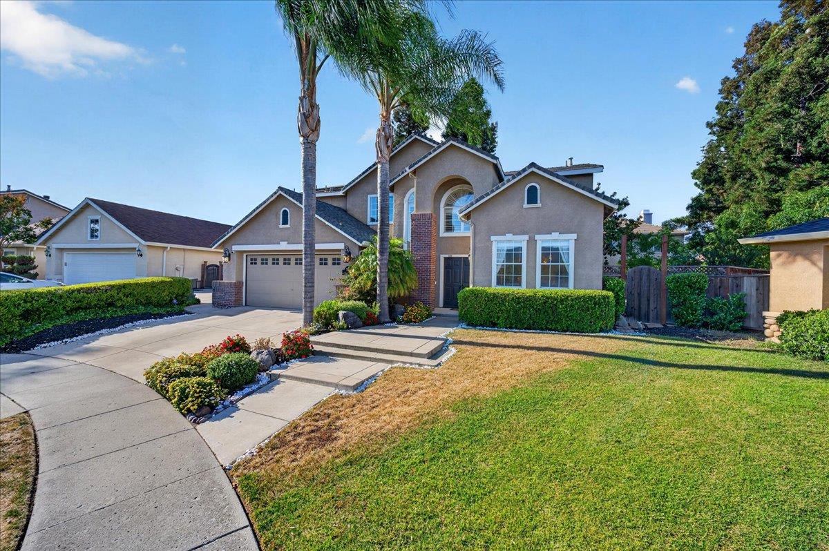 1301 Peregrine DR