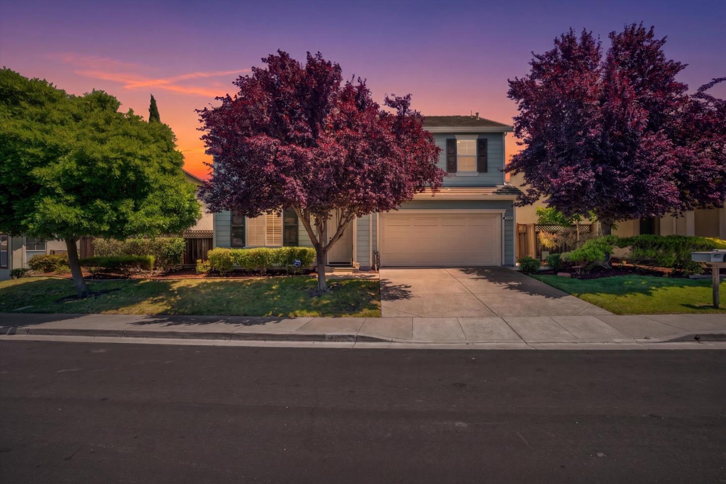5704 Oakmont DR