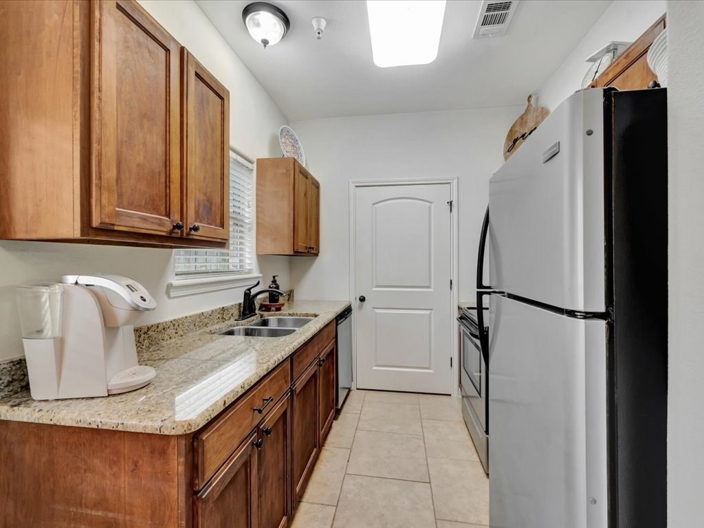 222 Parrott Dr. #111