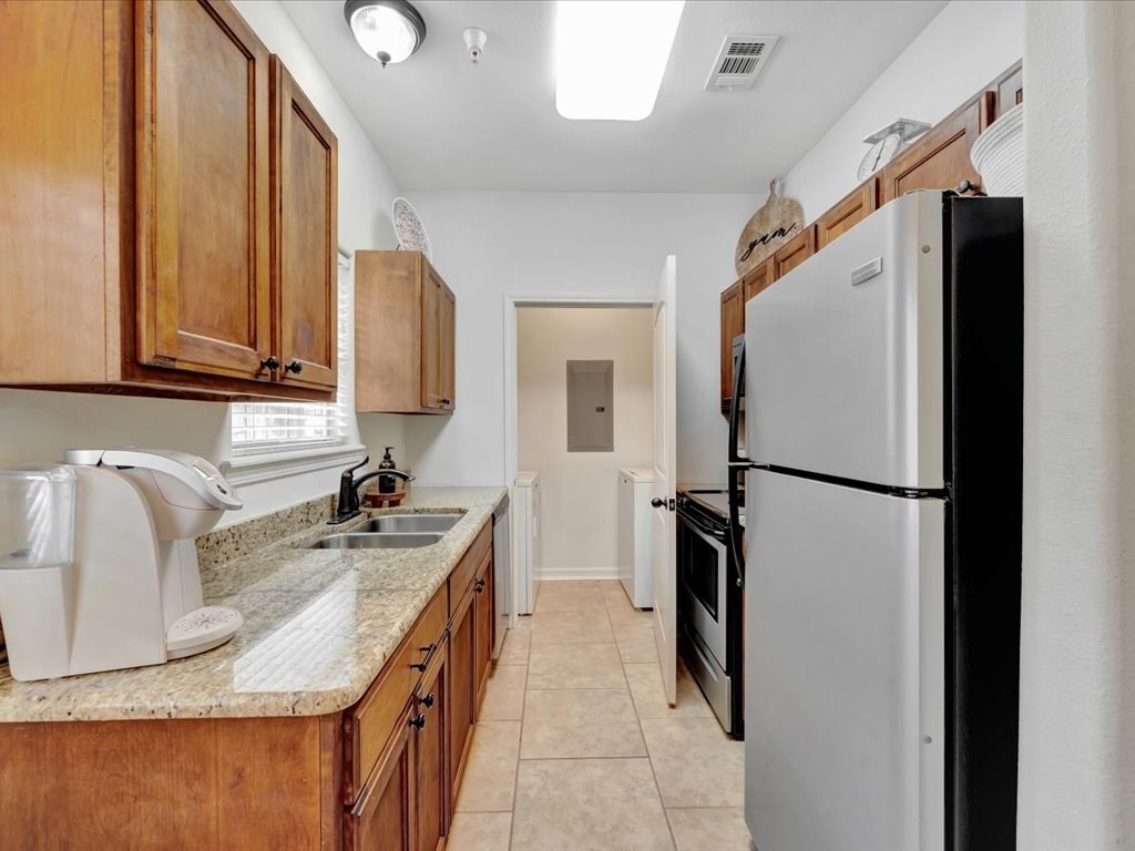 222 Parrott Dr. #111