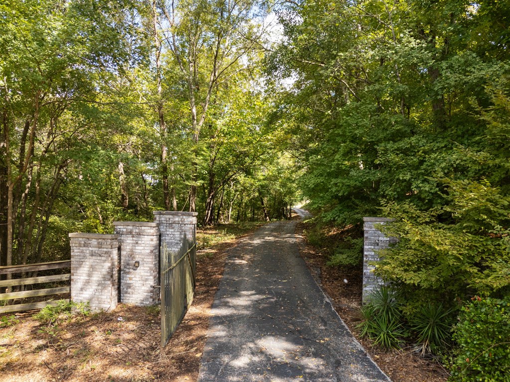 5076 State Highway 21 W