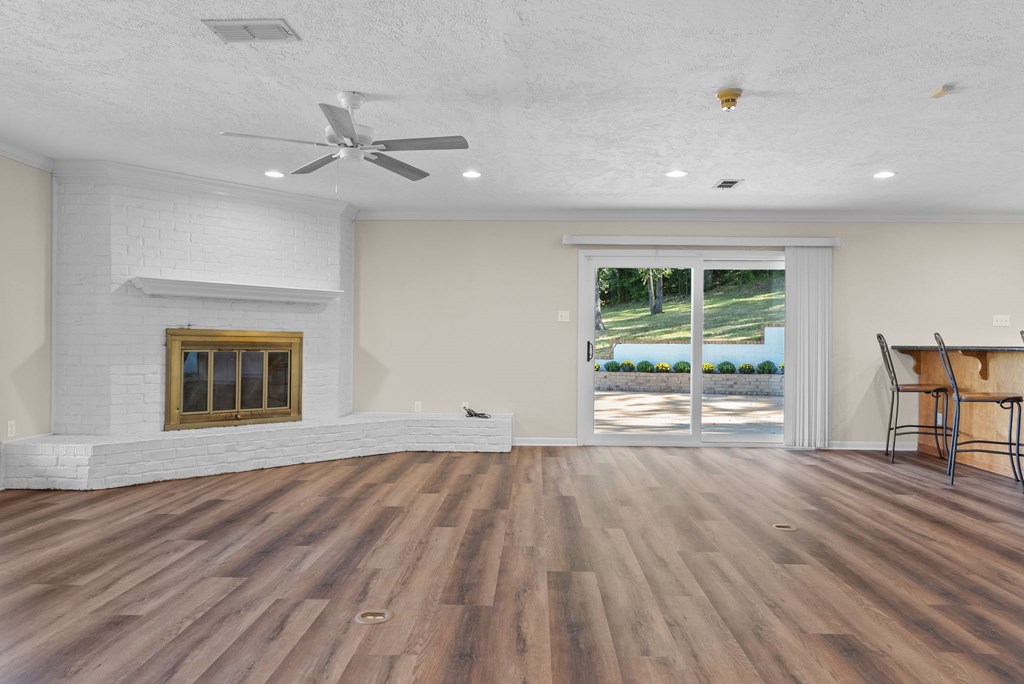 5076 State Highway 21 W