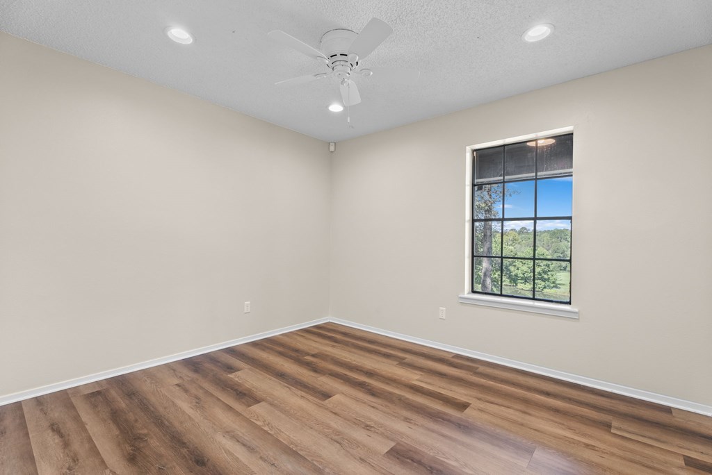 5076 State Highway 21 W