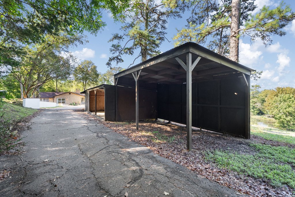 5076 State Highway 21 W