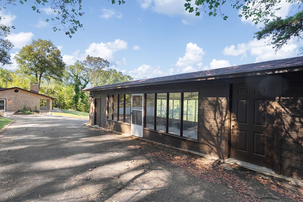 5076 State Highway 21 W