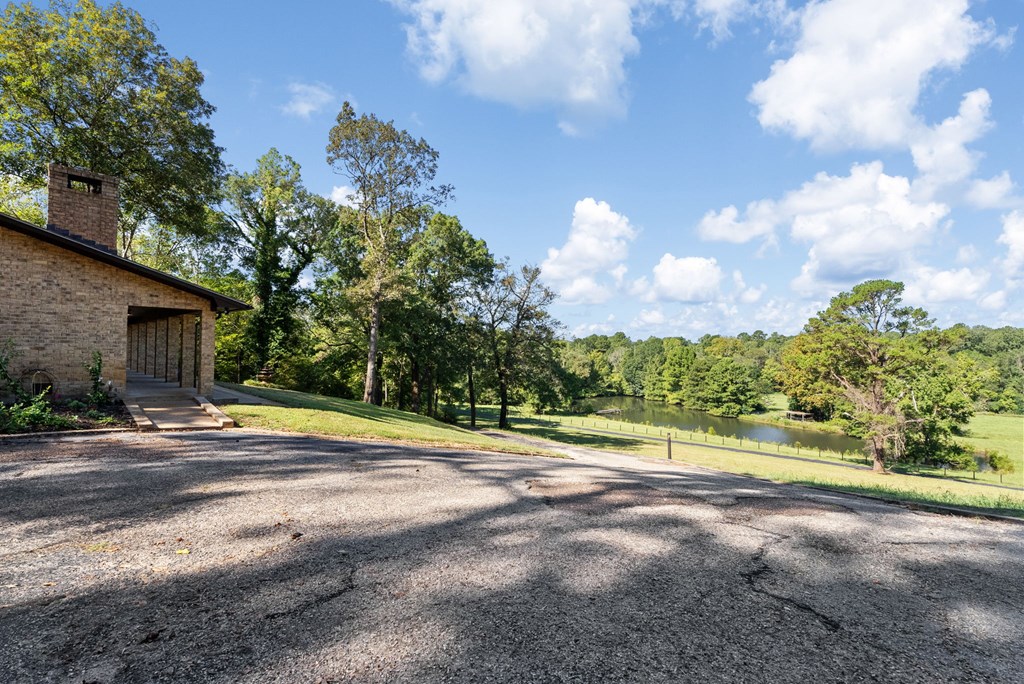 5076 State Highway 21 W