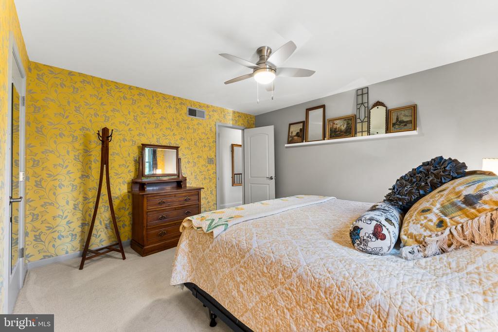 129 GREAT OAK DRIVE