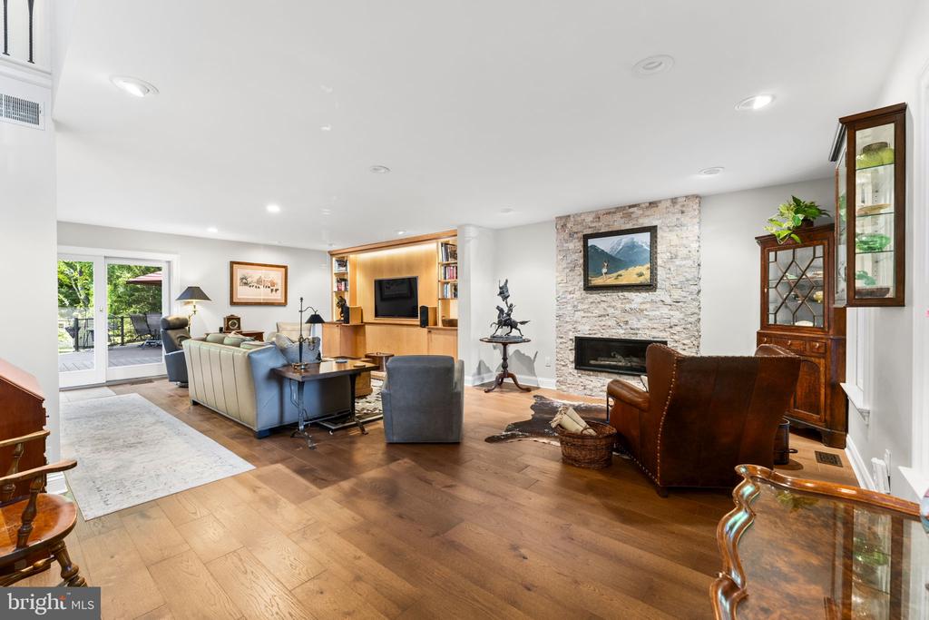 129 GREAT OAK DRIVE