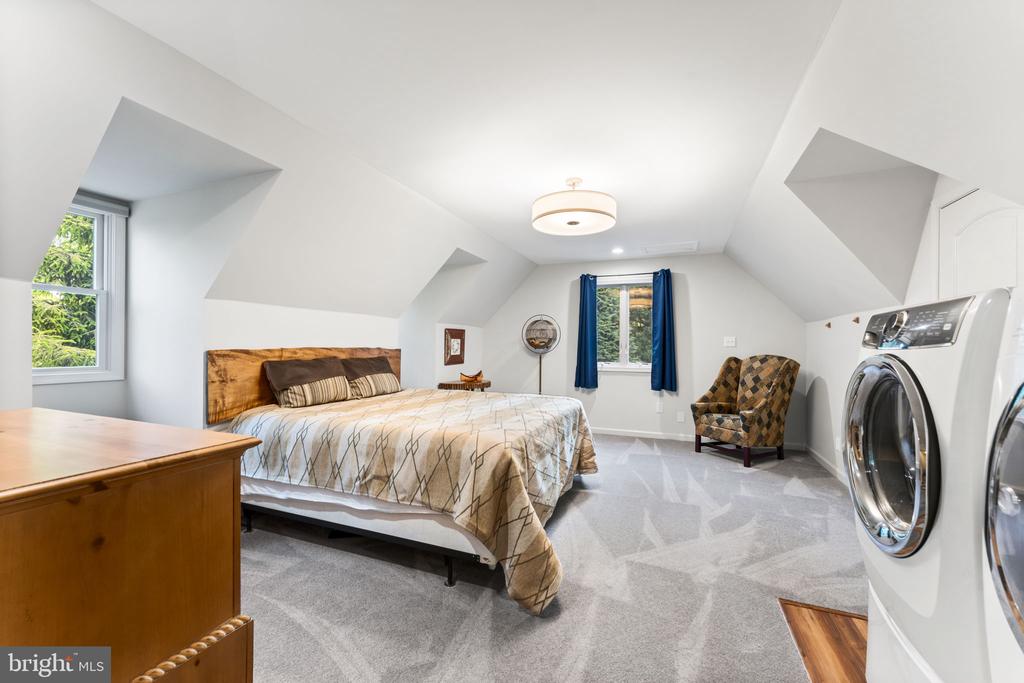129 GREAT OAK DRIVE