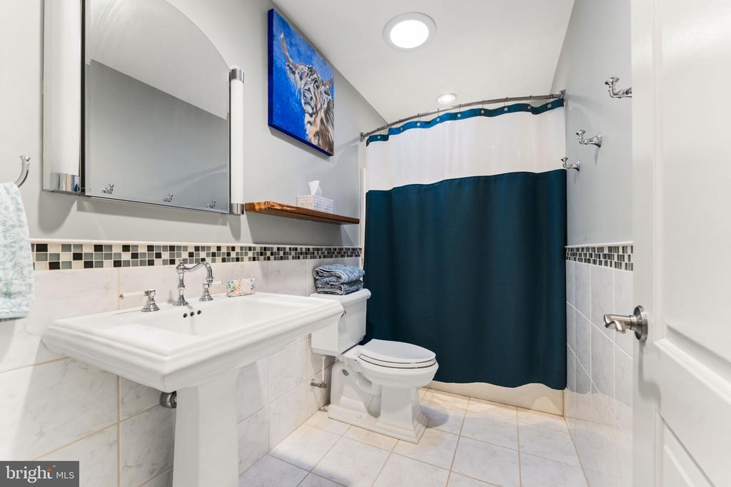 129 GREAT OAK DRIVE