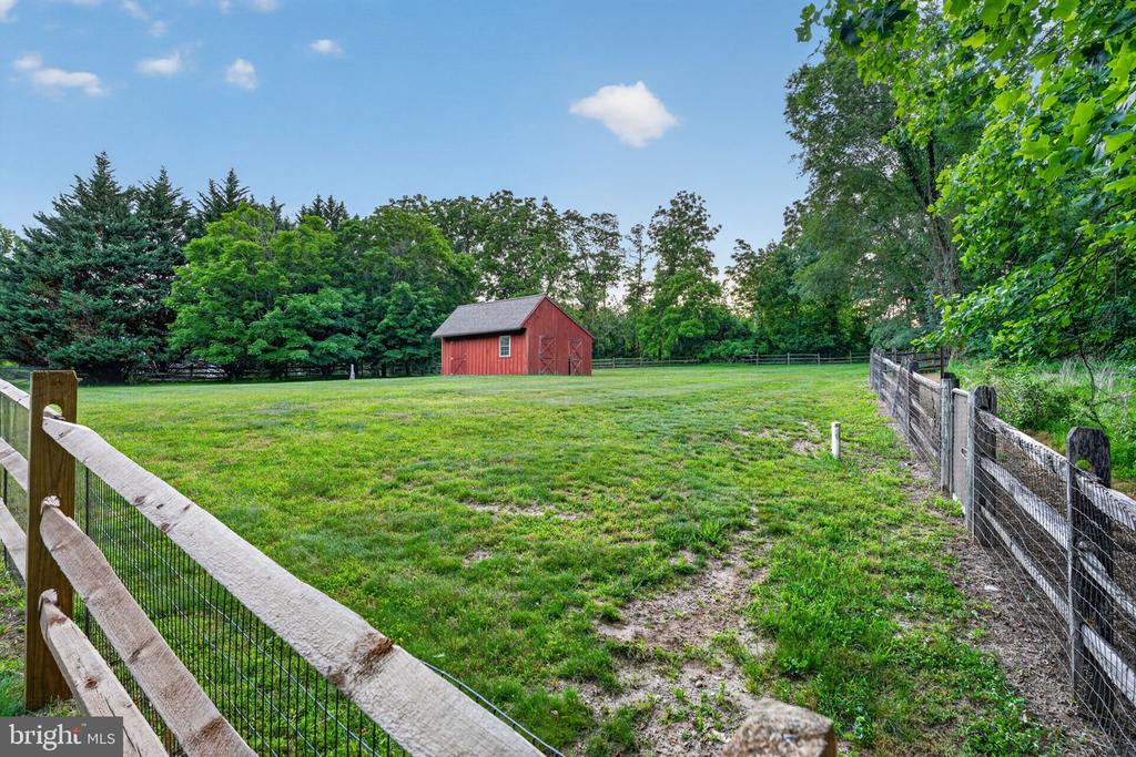 129 GREAT OAK DRIVE