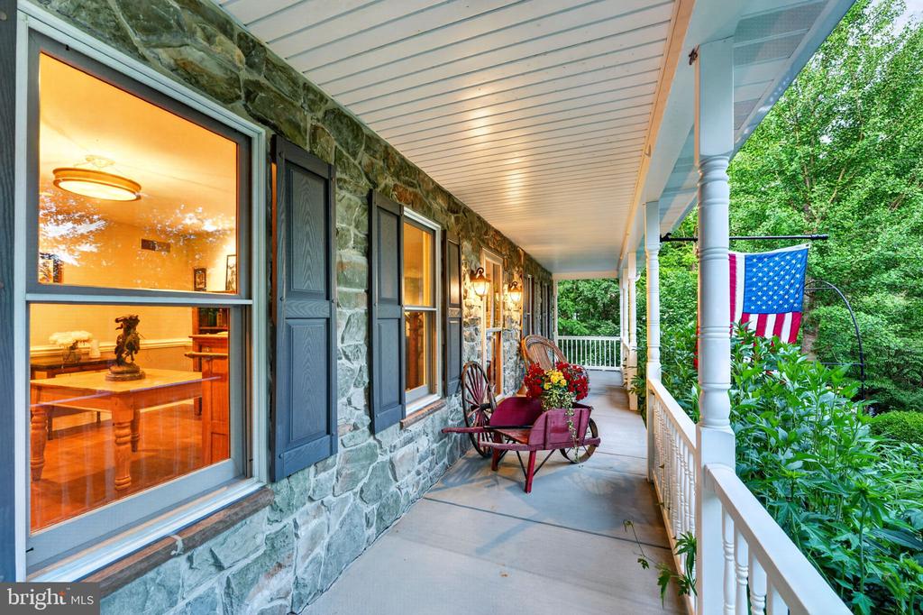129 GREAT OAK DRIVE