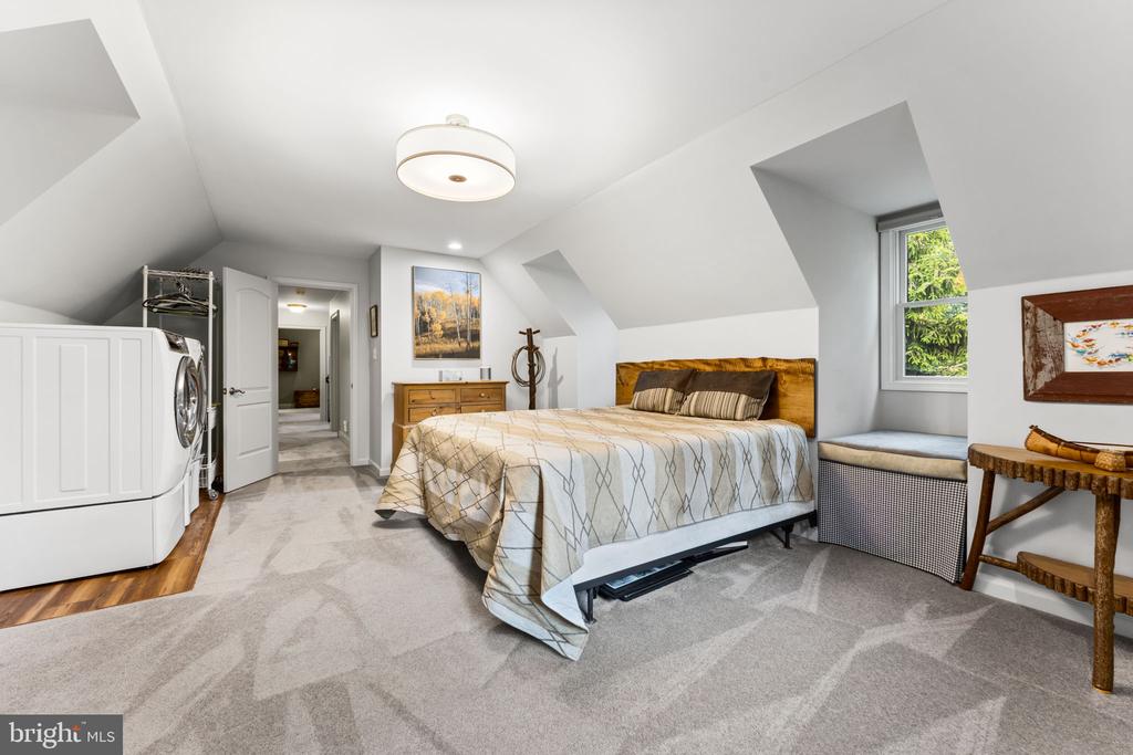 129 GREAT OAK DRIVE