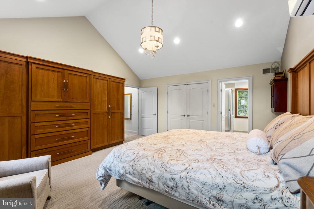 129 GREAT OAK DRIVE