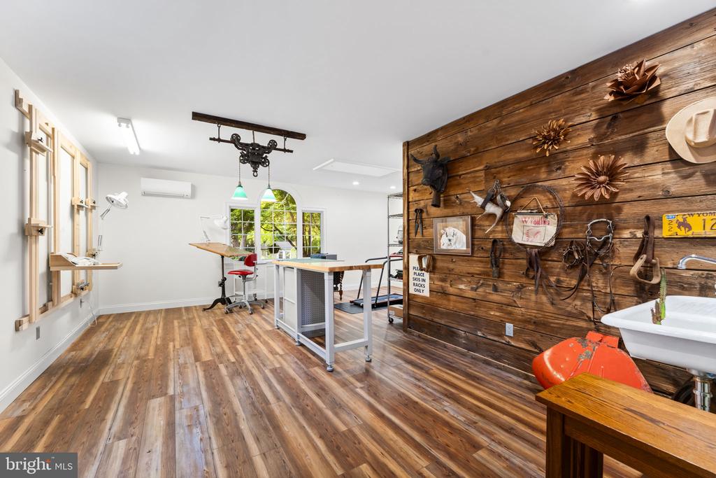 129 GREAT OAK DRIVE