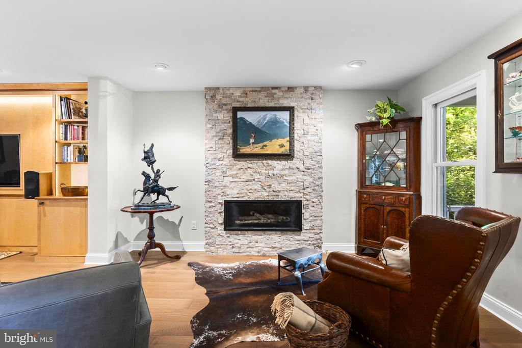 129 GREAT OAK DRIVE