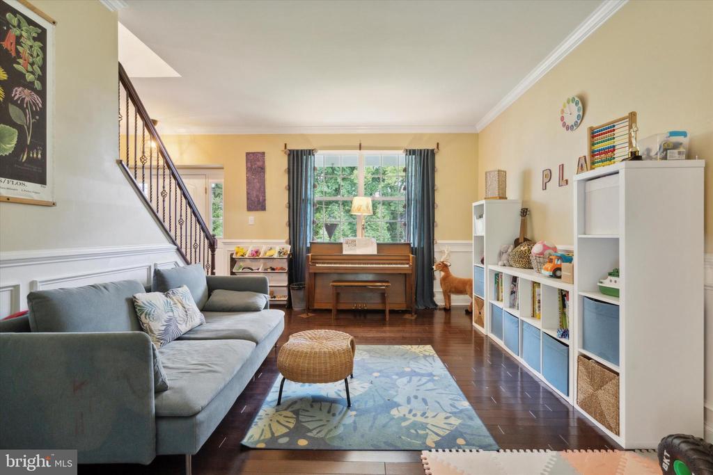 422 RICES MILL ROAD