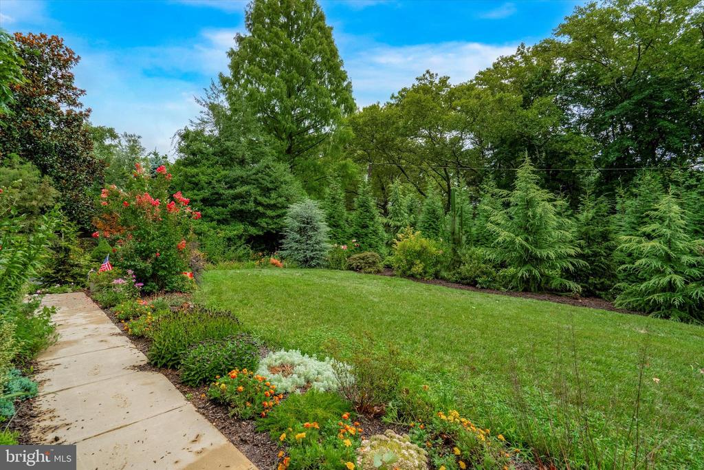 422 RICES MILL ROAD