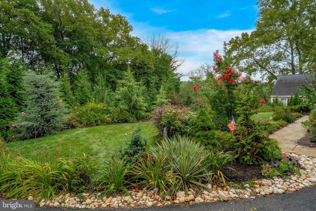 422 RICES MILL ROAD