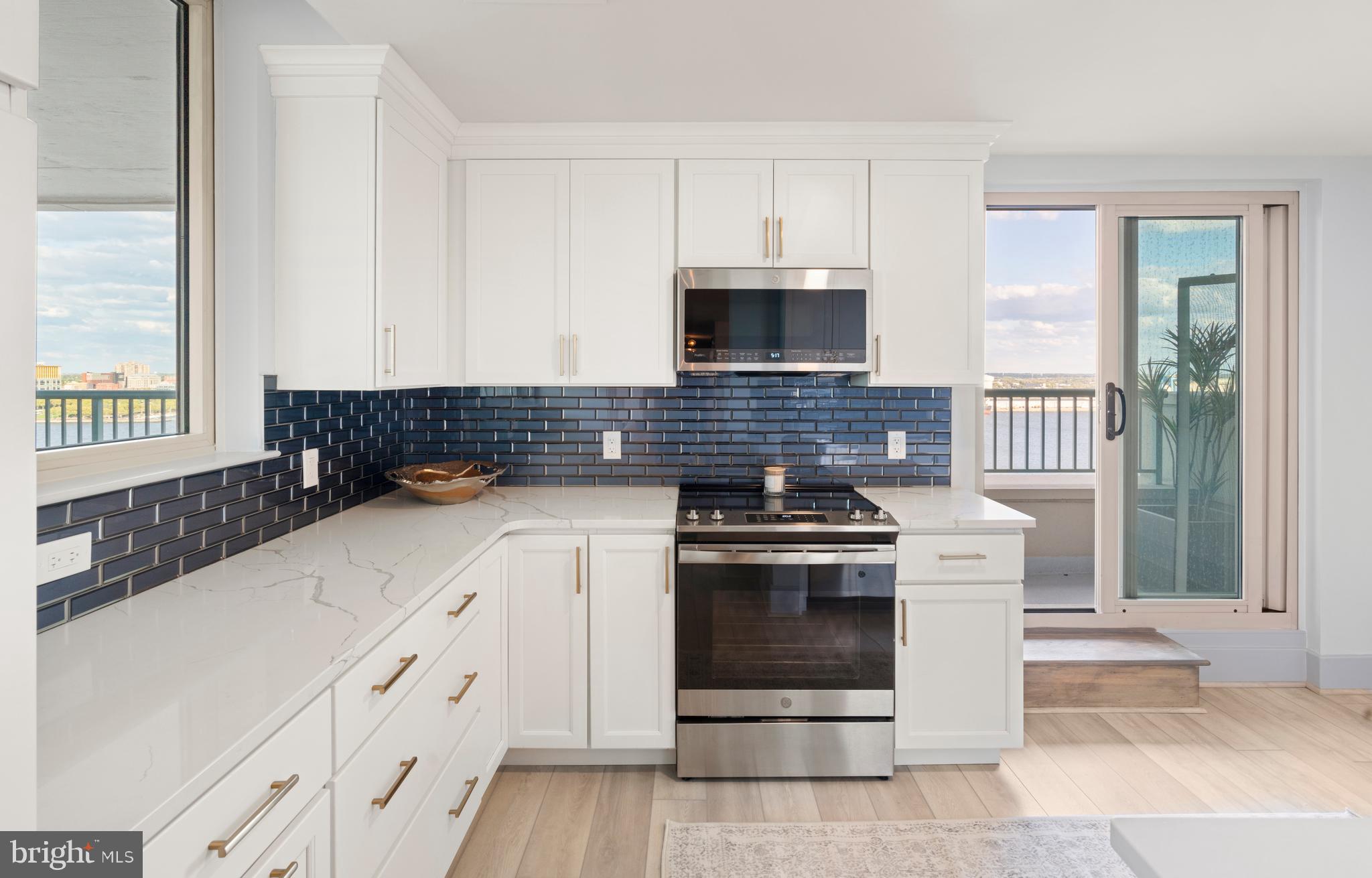 717 S Columbus Blvd #1416