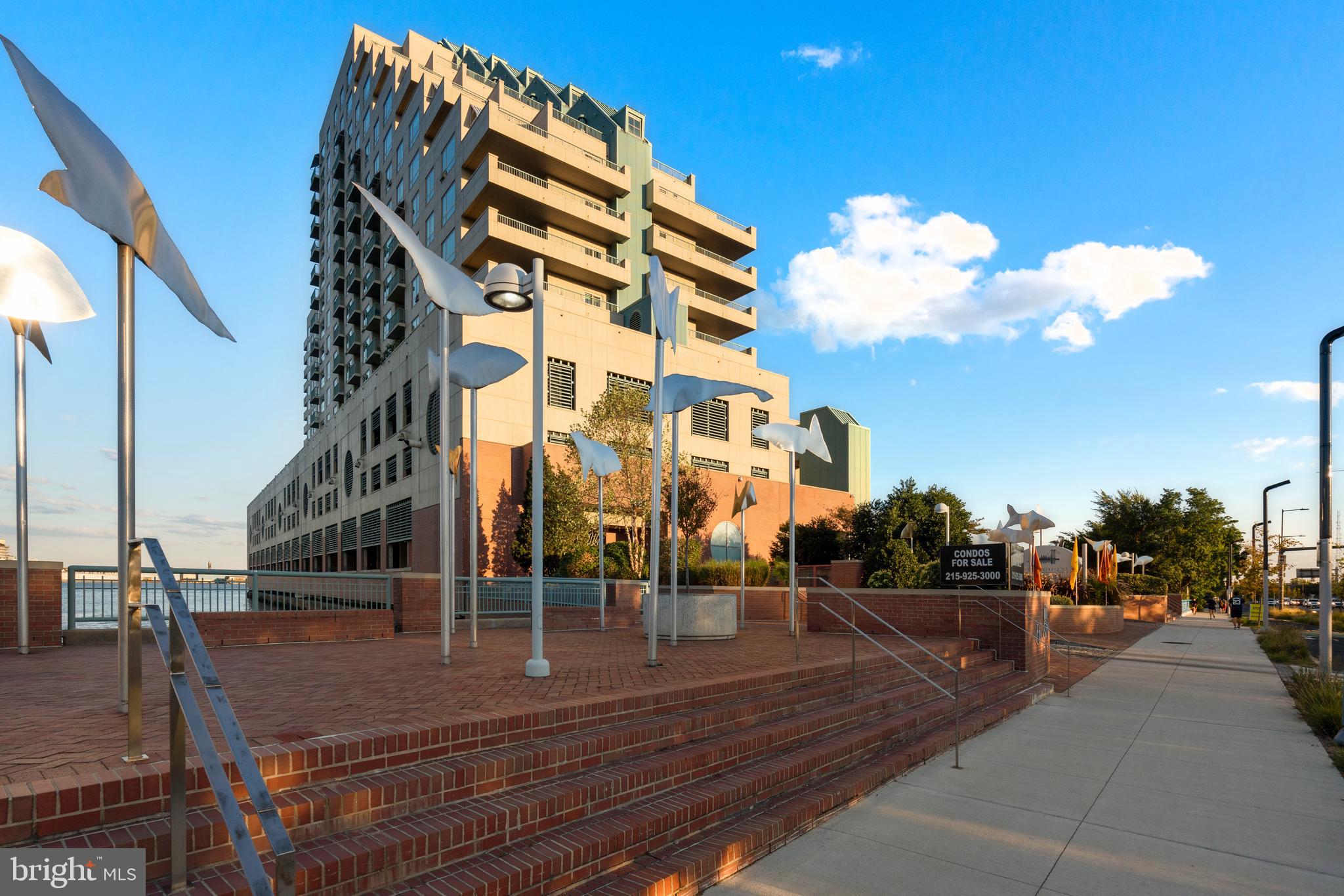 717 S Columbus Blvd #1416