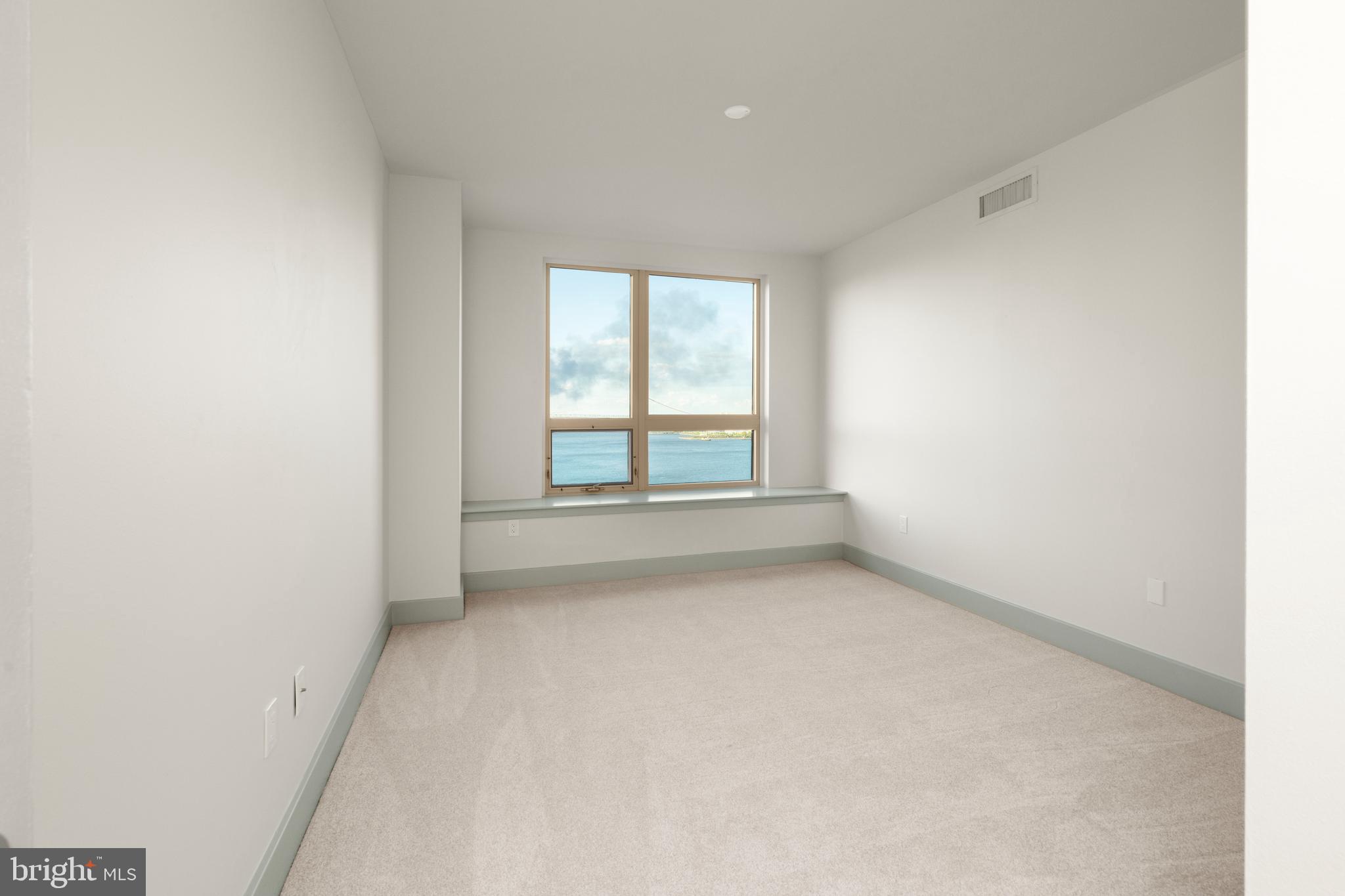 717 S Columbus Blvd #1416