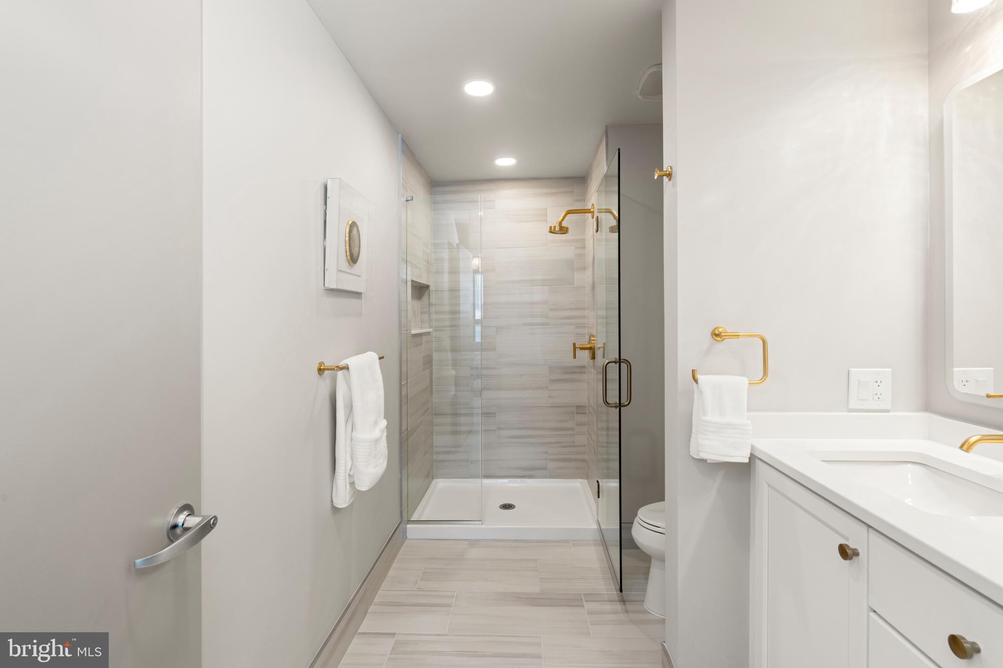 717 S Columbus Blvd #1416