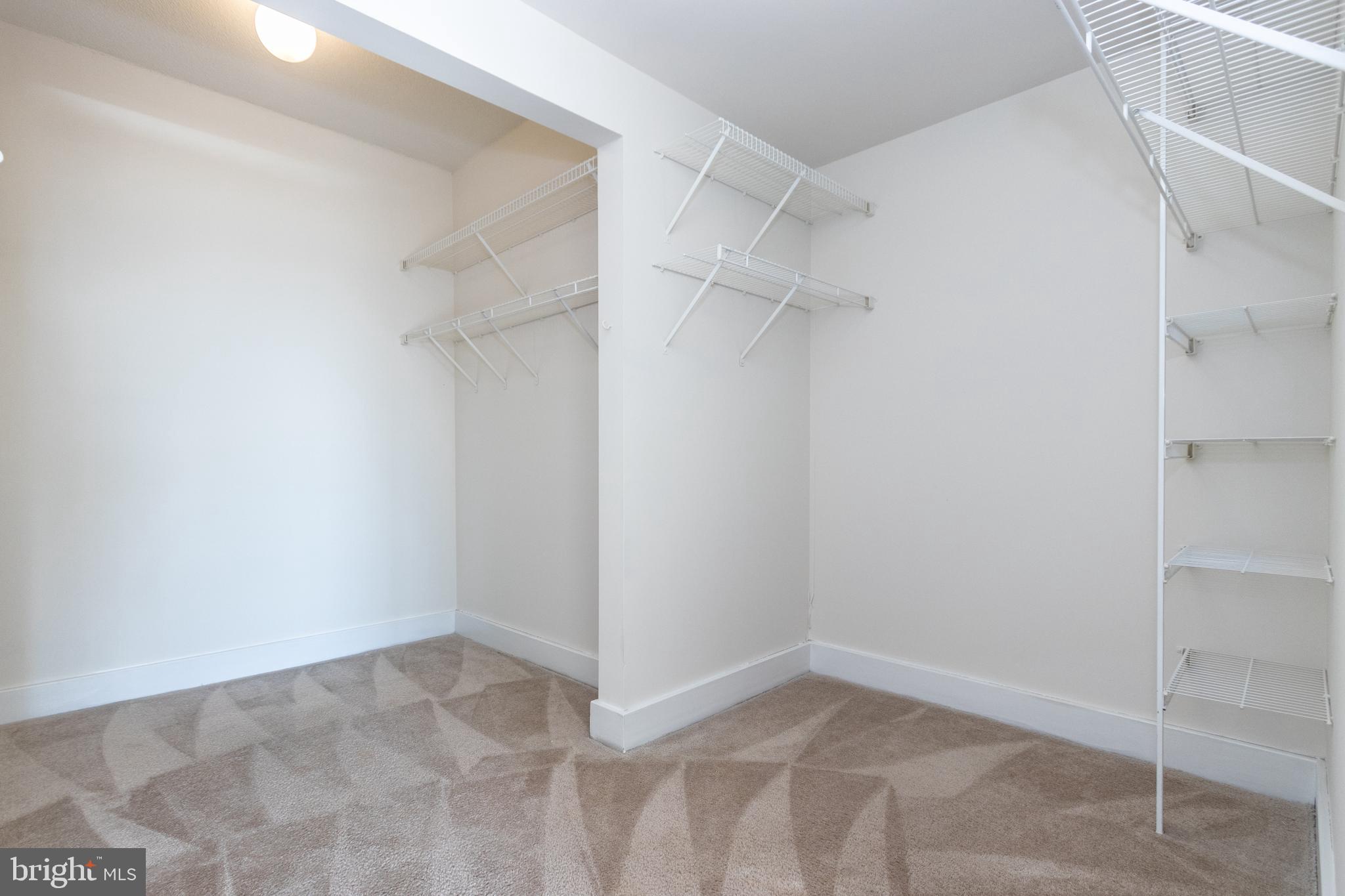 717 S Columbus Blvd #1416