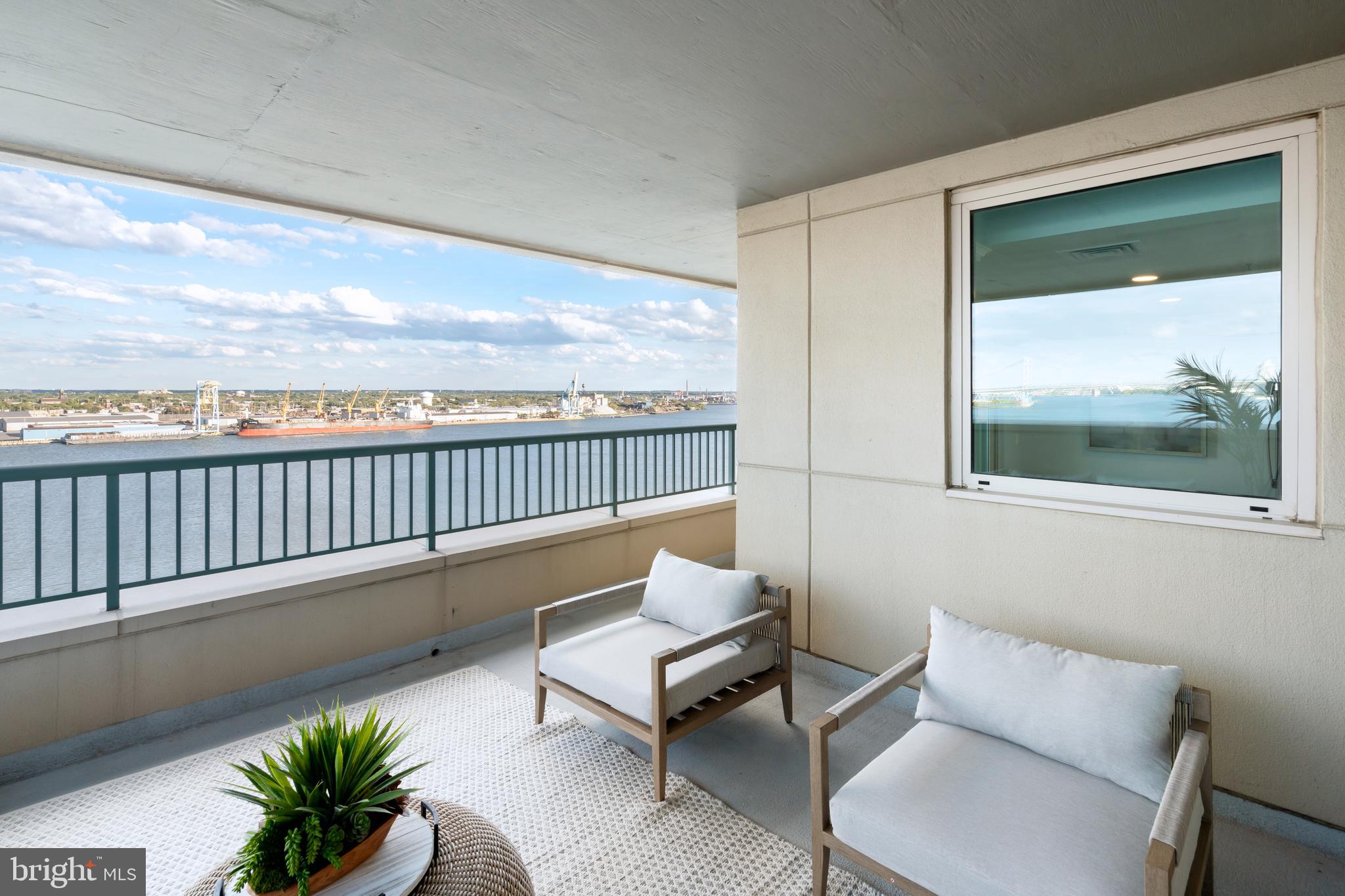 717 S Columbus Blvd #1416