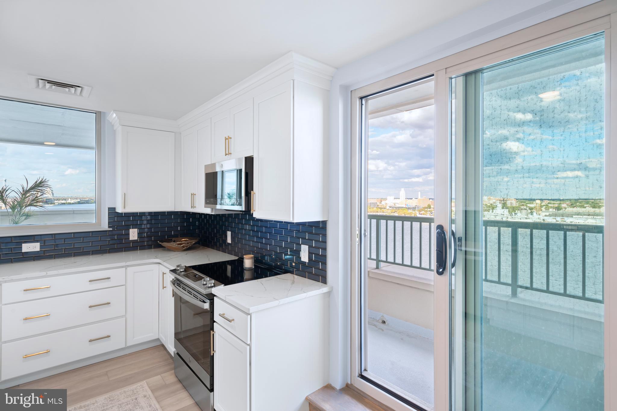 717 S Columbus Blvd #1416