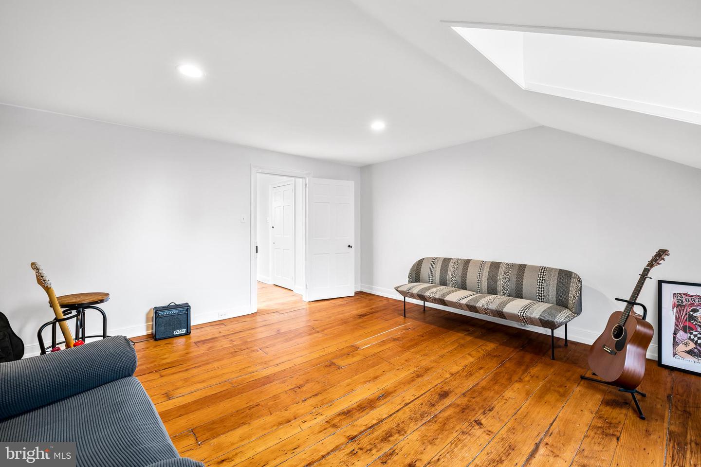 250 S 3rd St