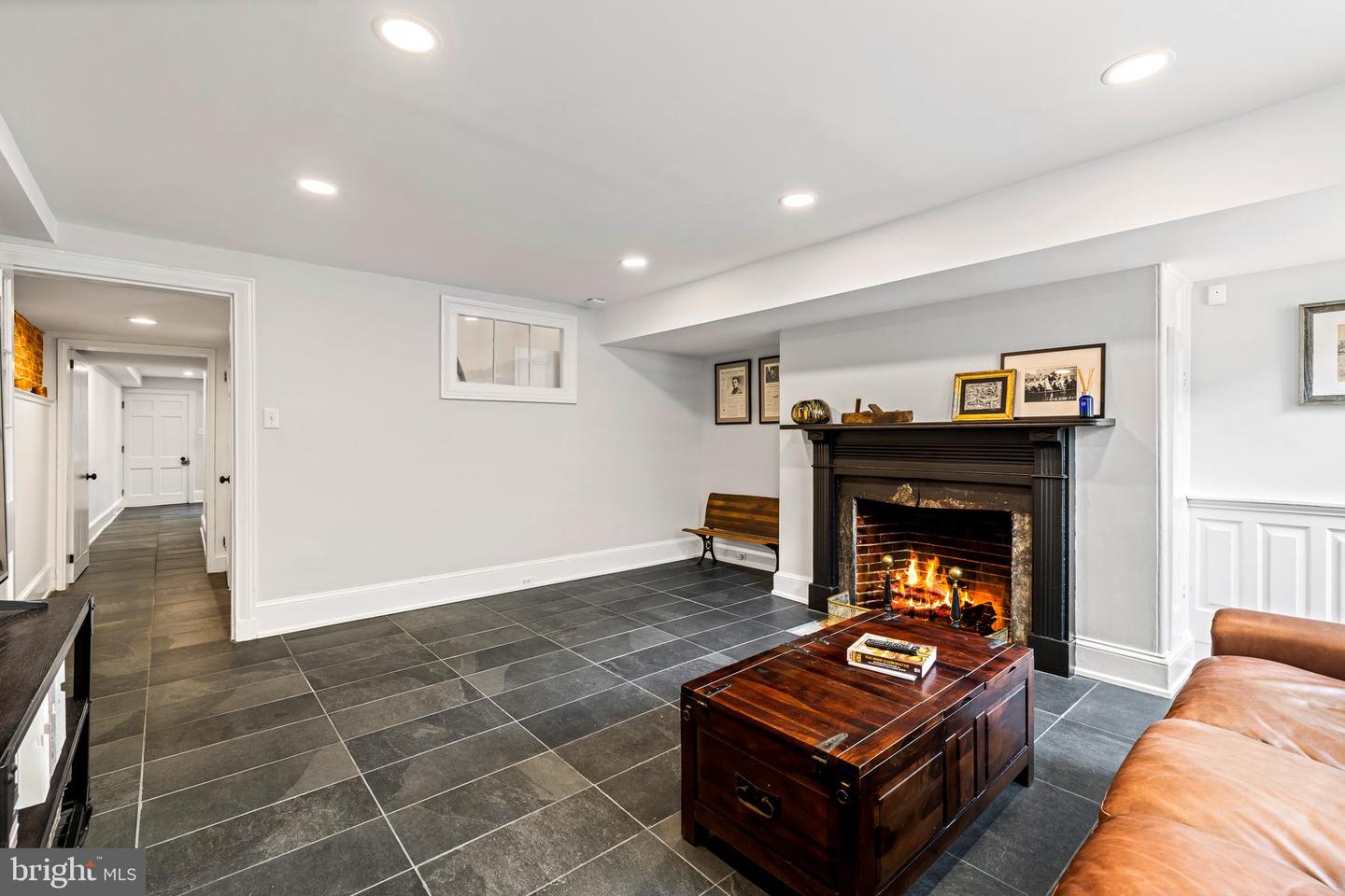 250 S 3rd St