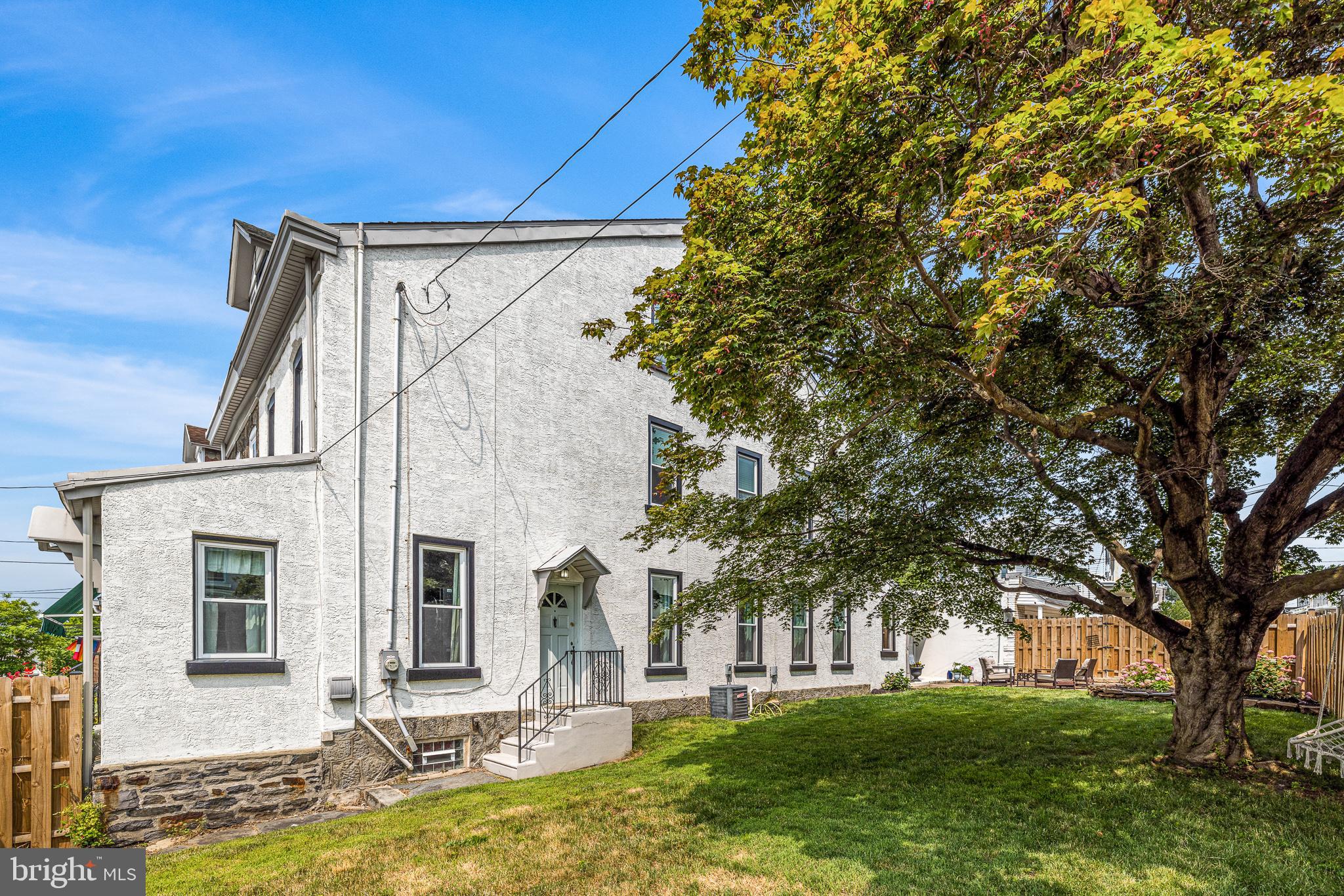 430 Roxborough Ave