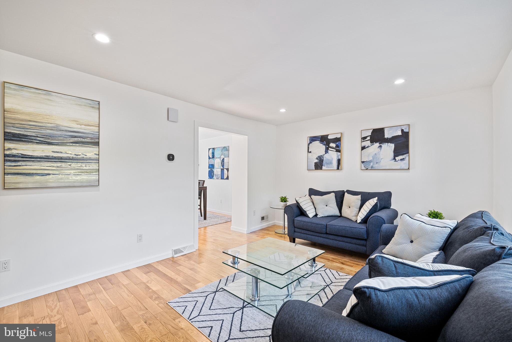 857 N 7th St