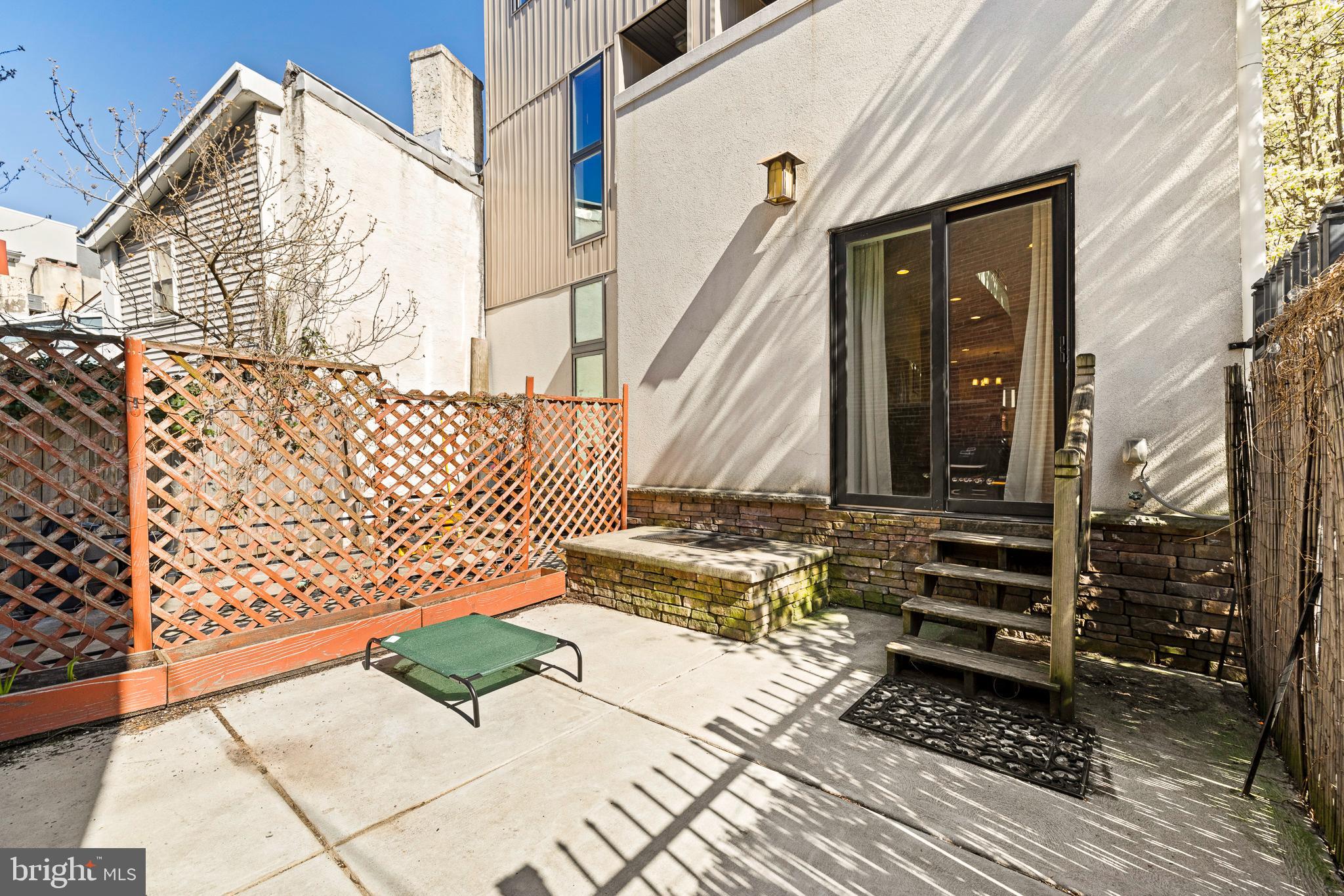 902 New Market St