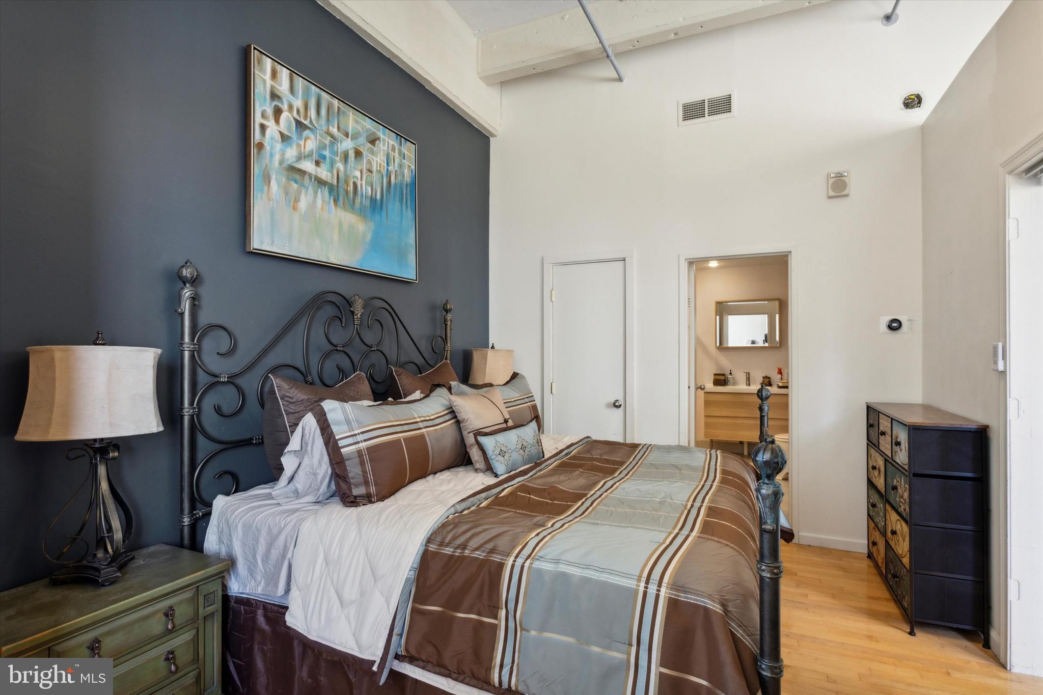 1238 Callowhill St #403